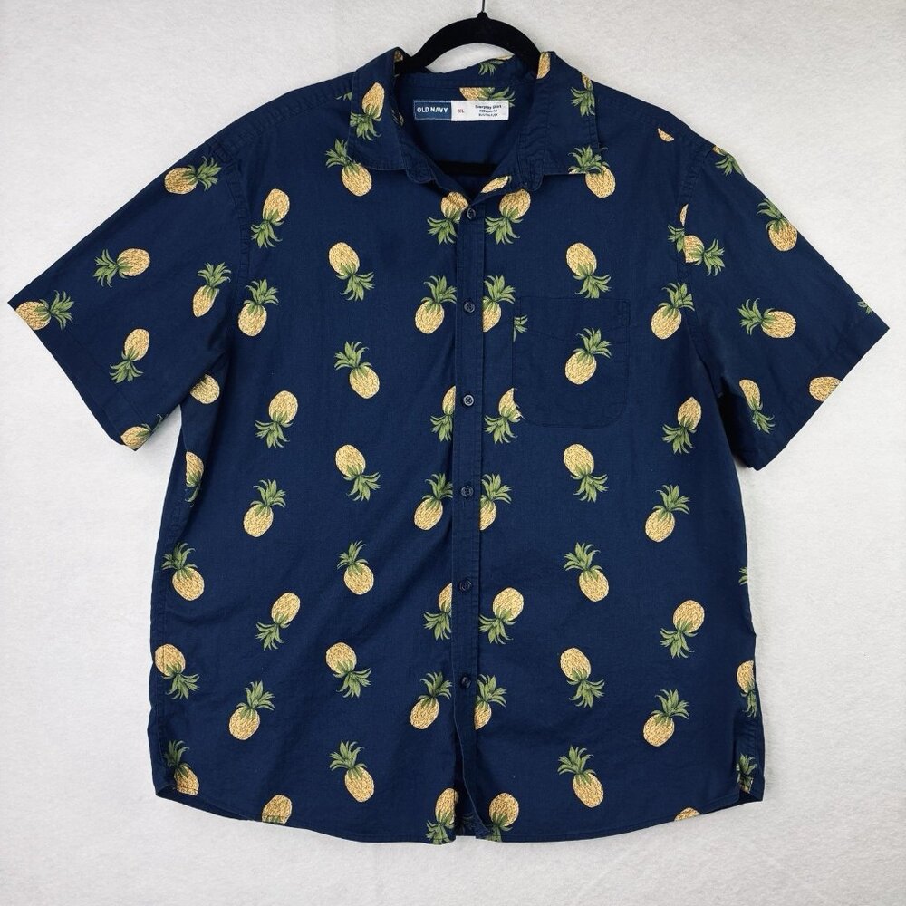 Old Navy Everyday Shirt Men's XL Short Sleeve Button Up Pineapples Front Pocket